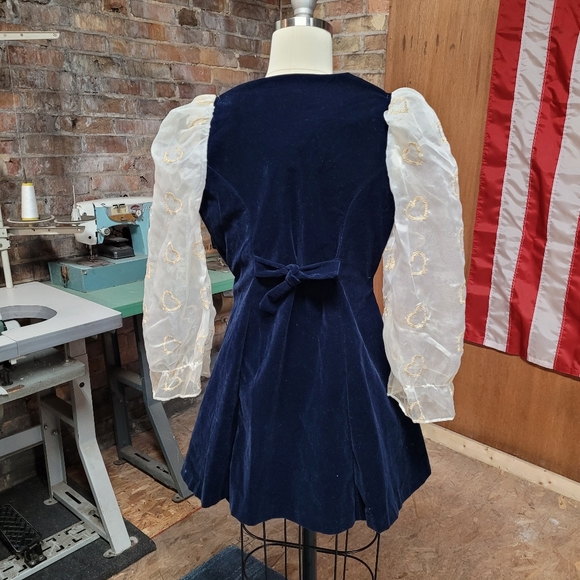 Vintage 80's Girls blue velvet dress sheer heart sleeves size 7 - Picture 9 of 10
